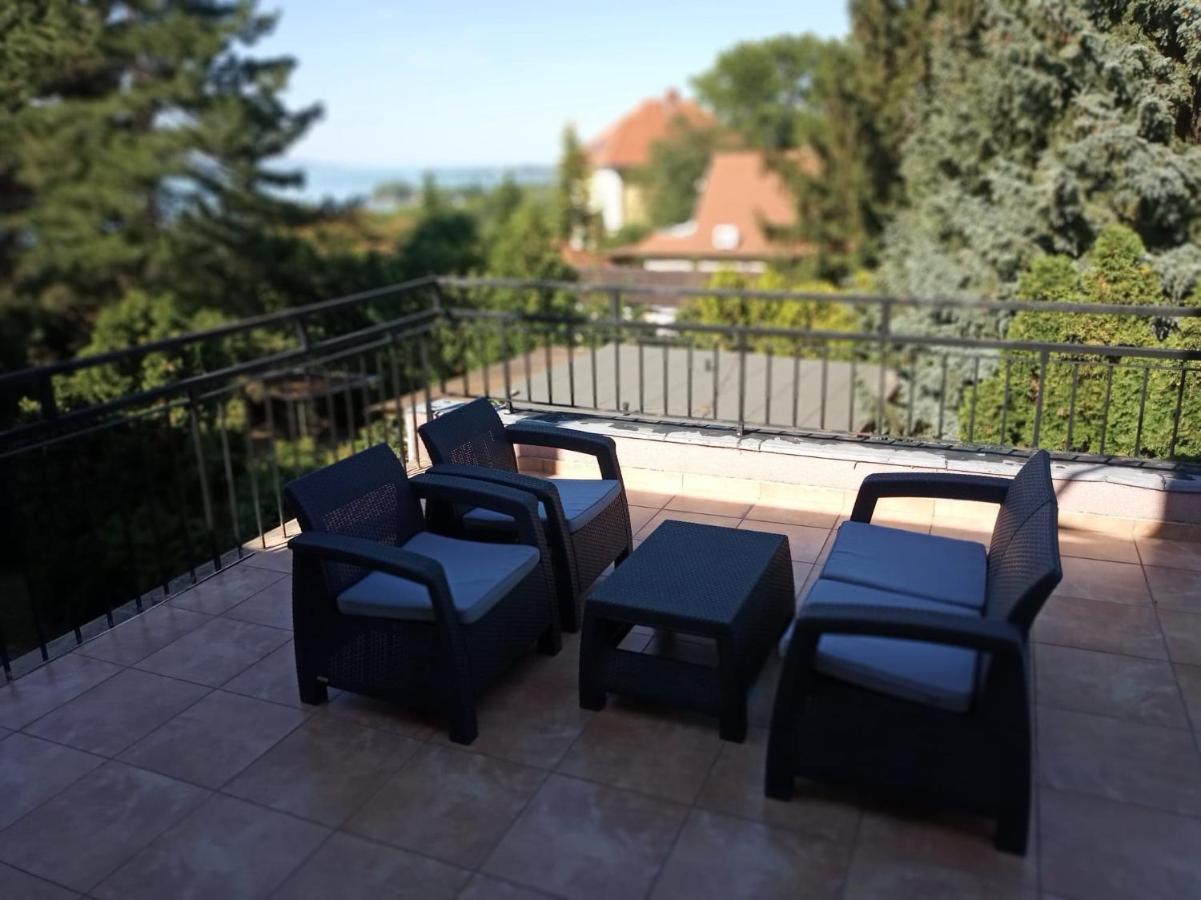 Hotel Pergola Panzio Balatonföldvár Exterior foto